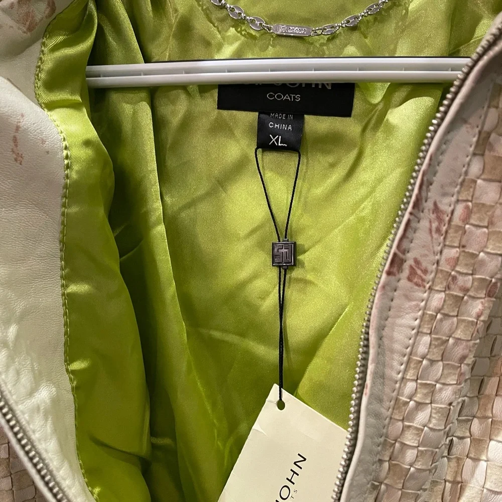 Sage green genuine leather St. John jacket size medium - Picture 10 of 14